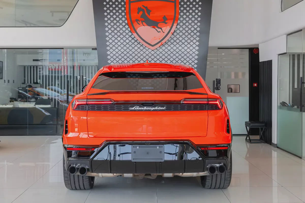 Lamborghini Urus SE | Slightly Used | WARRANTY + SERVICE CONTRACT | FULL CARBON FIBE-4-4