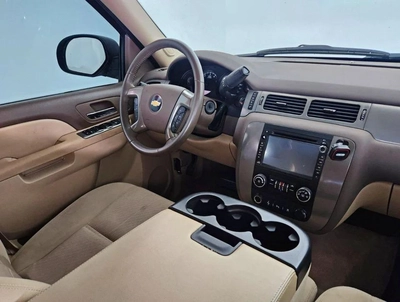 Chevrolet Tahoe LT 5.3L-8CYL - EXCELLENT CONDITION - AED 38,000-5
