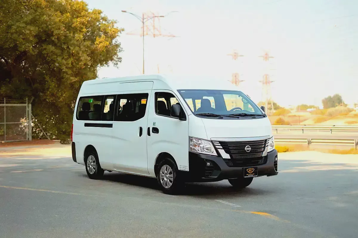 High-Roof 13-Seater Passenger Van | Manual | GCC Specs | Ref#N85273-1-1