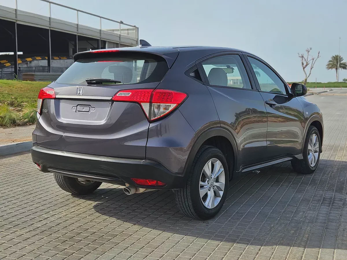 Honda HR-V EX 2020 GCC Specs - Pristine Condition With Low KM Avalible With Bank Finance-12-12