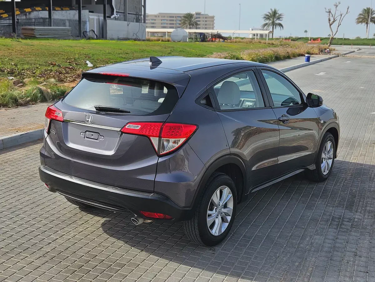Honda HR-V EX 2020 GCC Specs - Pristine Condition With Low KM Avalible With Bank Finance-13-13