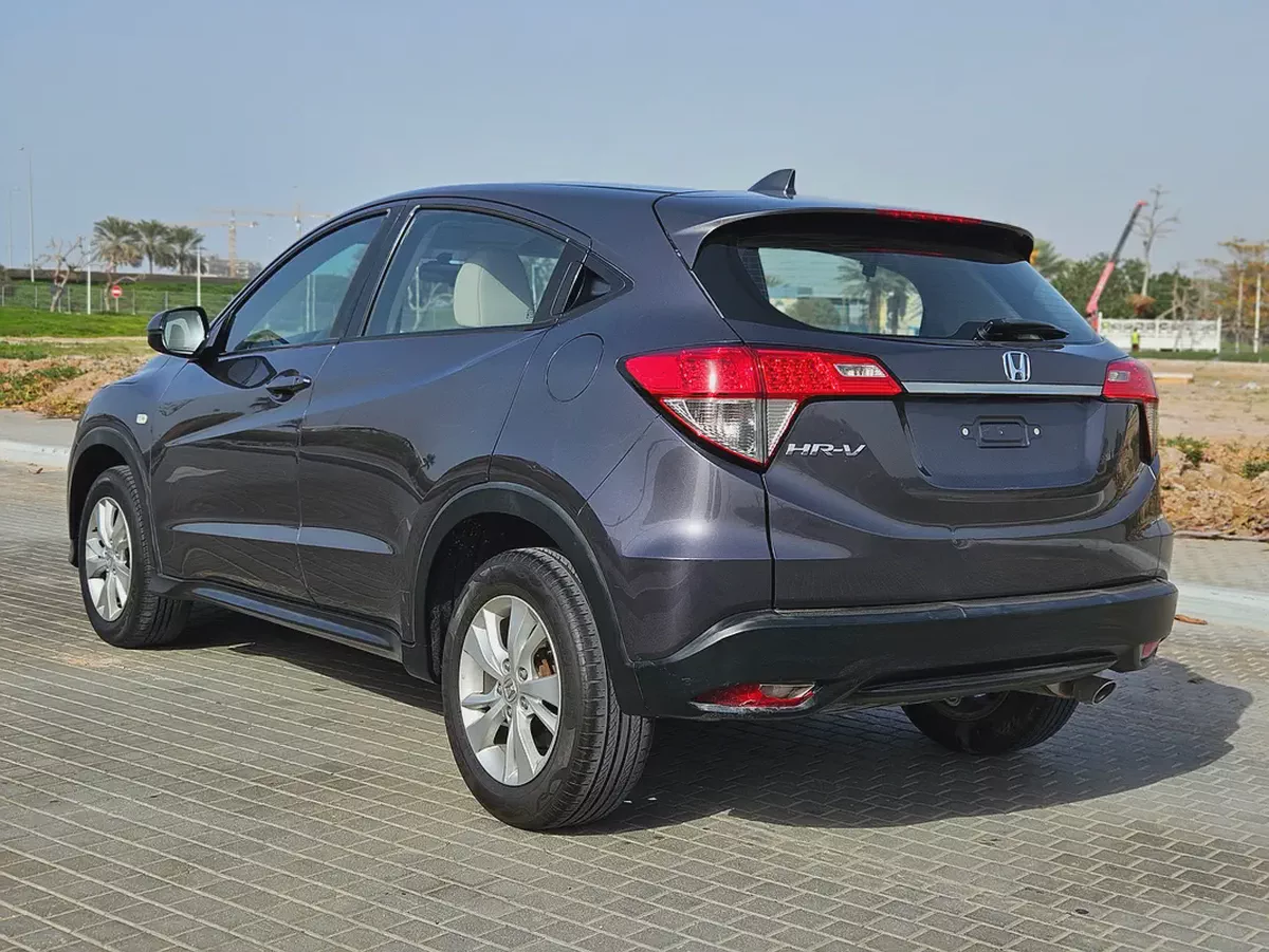 Honda HR-V EX 2020 GCC Specs - Pristine Condition With Low KM Avalible With Bank Finance-15-15