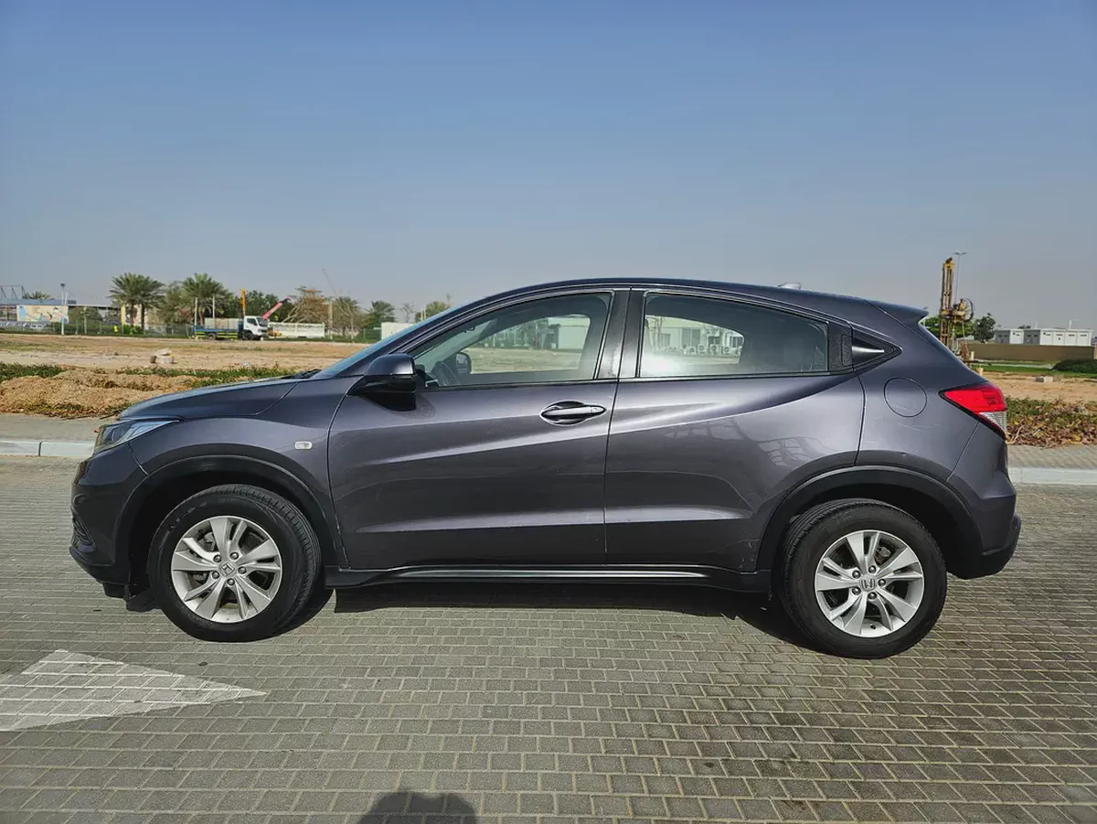 Honda HR-V EX 2020 GCC Specs - Pristine Condition With Low KM Avalible With Bank Finance-17-17