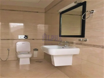 Unfurnished 3BR+Maid's room - Lovely views-3