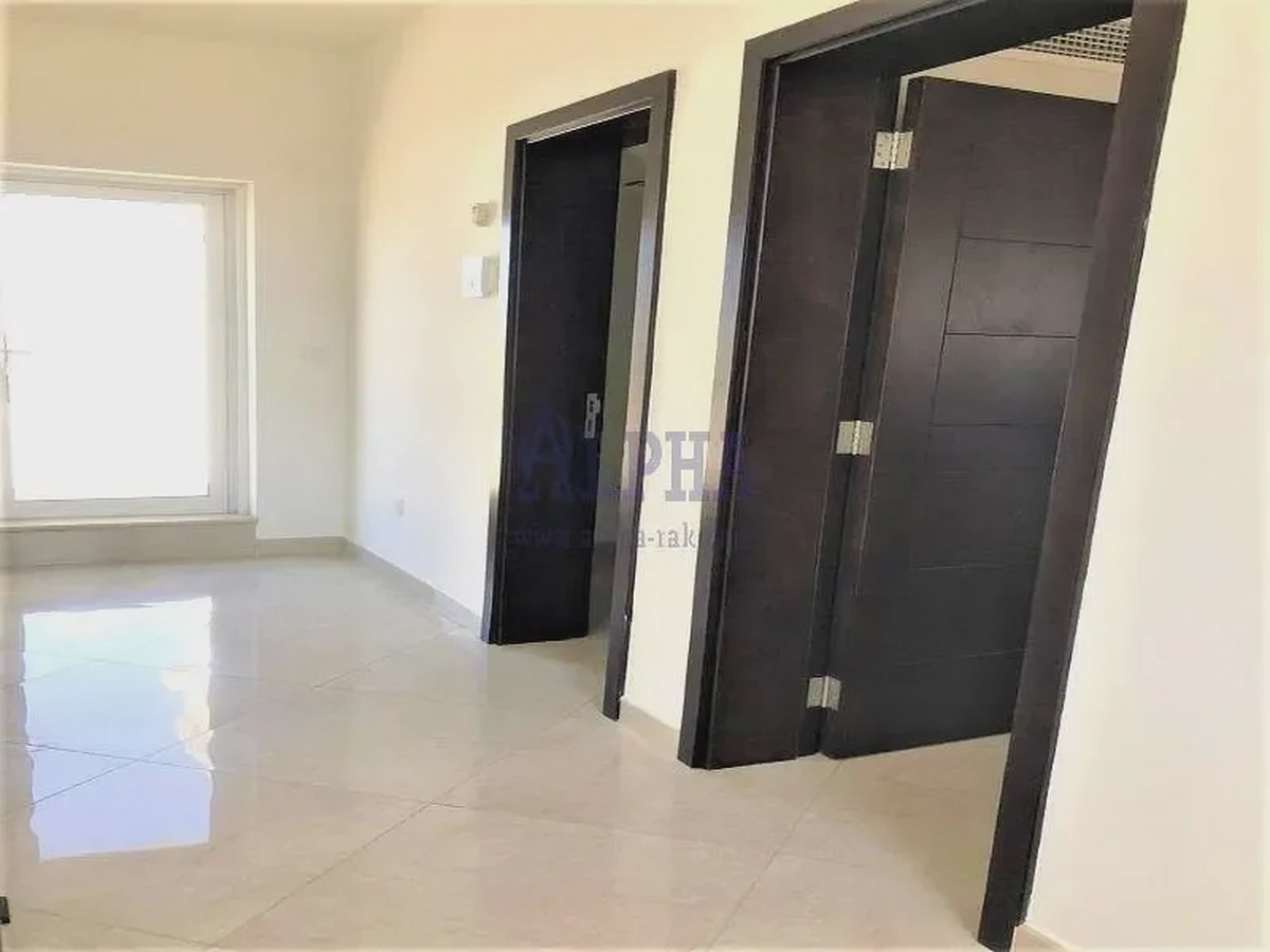 Unfurnished 3BR+Maid's room - Lovely views-2-2