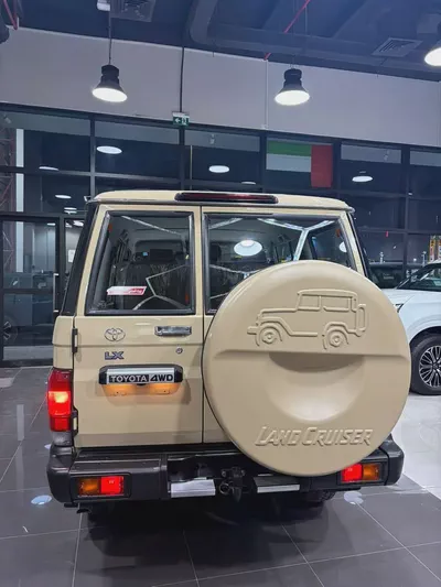 Toyota Land Cruiser 70 Series LC 76 LX 2026 GCC Specs  هاردتوب 5 ابواب ديزل LED مكينه 2800 لتر-4