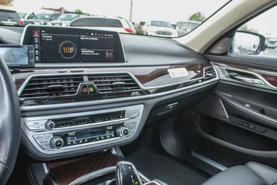 2022 - BMW 750I - IMMACULATE CONDITION - ONLY 59,000 KM DONE-13