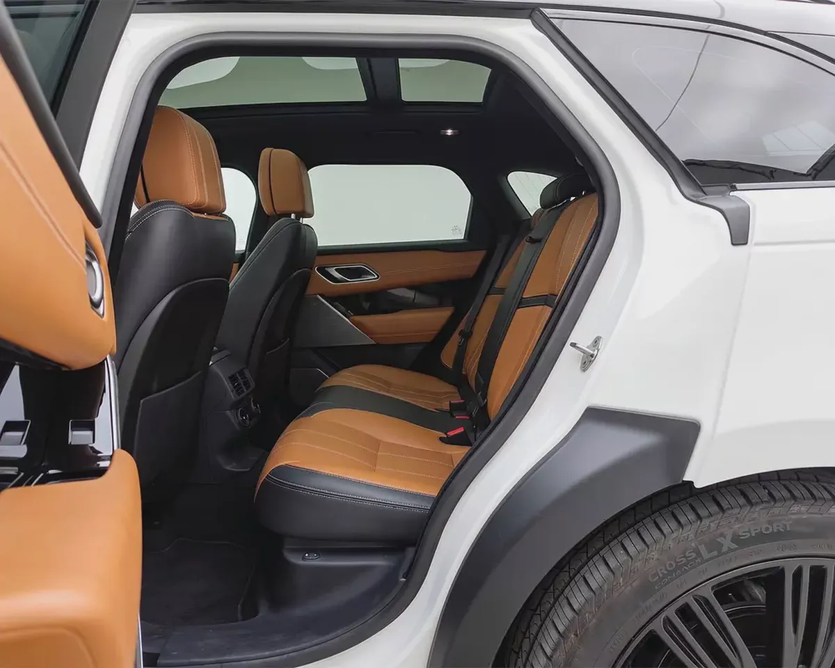 Range Rover Velar HSE P300 R-Dynamic 2019 | Agency Serviced l AED 2,154 / Monthly-12-12