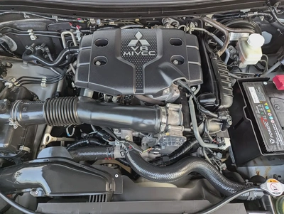MITSUBISHI MONTERO SPORT 2021 SIGNATURE EDITION GCC ACCIDENT FREE IN EXCELLENT CONDITION-12