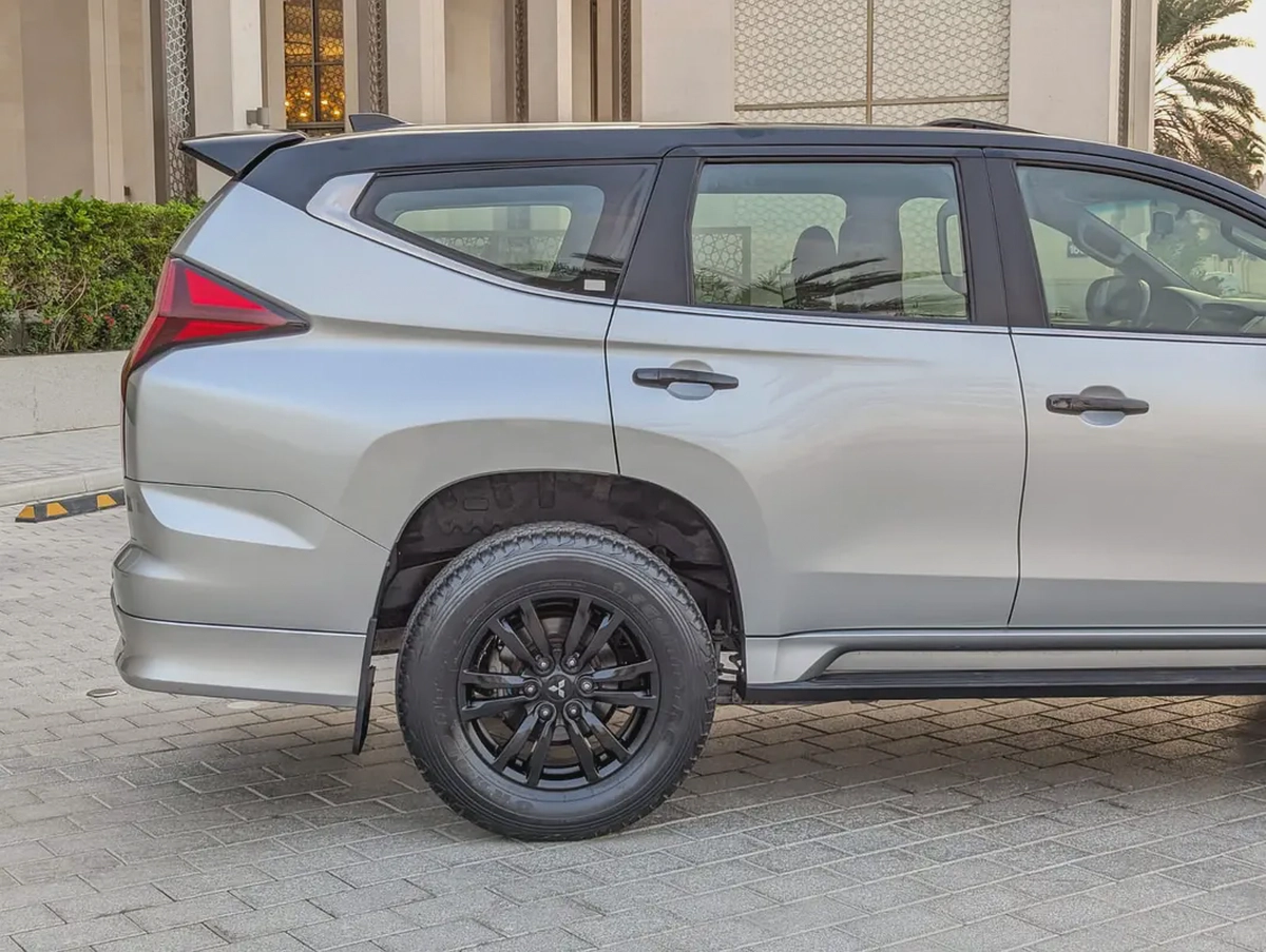 MITSUBISHI MONTERO SPORT 2021 SIGNATURE EDITION GCC ACCIDENT FREE IN EXCELLENT CONDITION-13-13