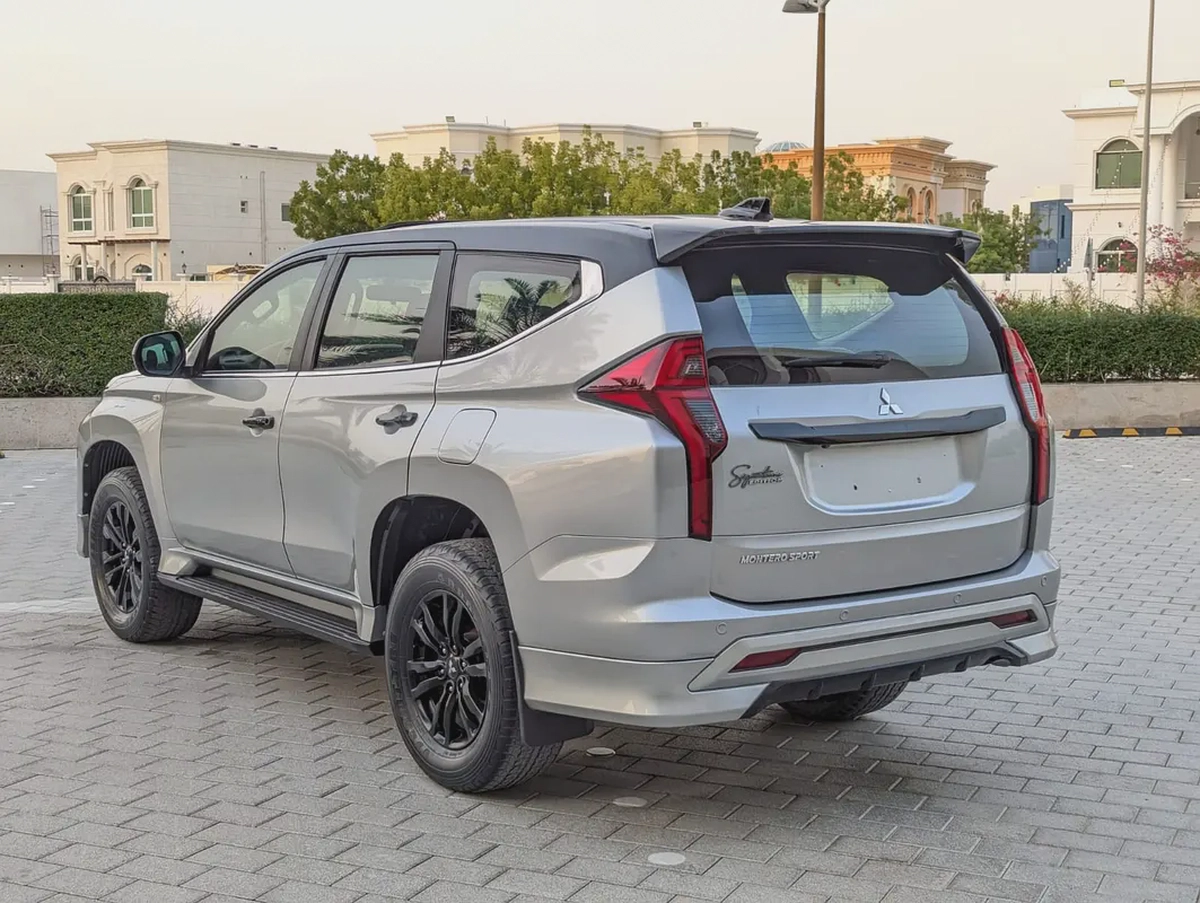 MITSUBISHI MONTERO SPORT 2021 SIGNATURE EDITION GCC ACCIDENT FREE IN EXCELLENT CONDITION-14-14