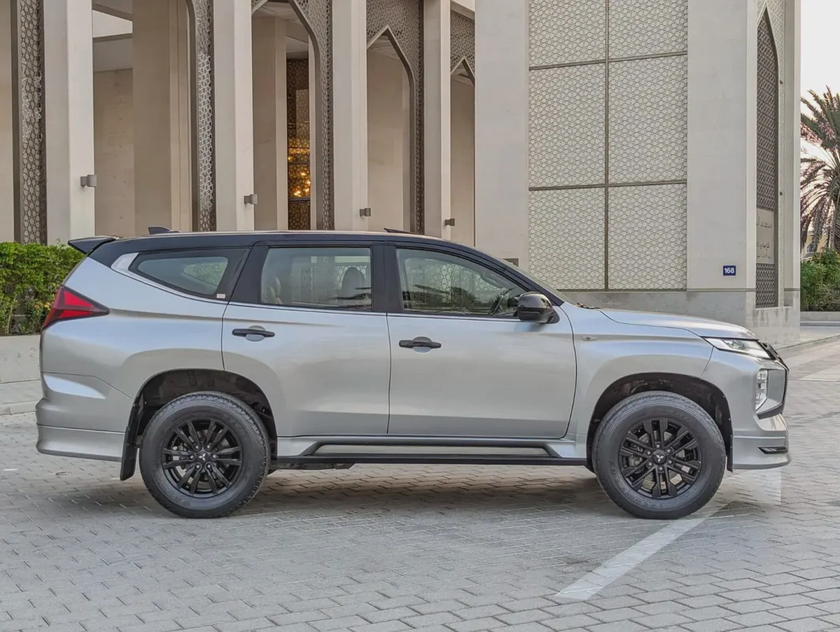 MITSUBISHI MONTERO SPORT 2021 SIGNATURE EDITION GCC ACCIDENT FREE IN EXCELLENT CONDITION-16-16