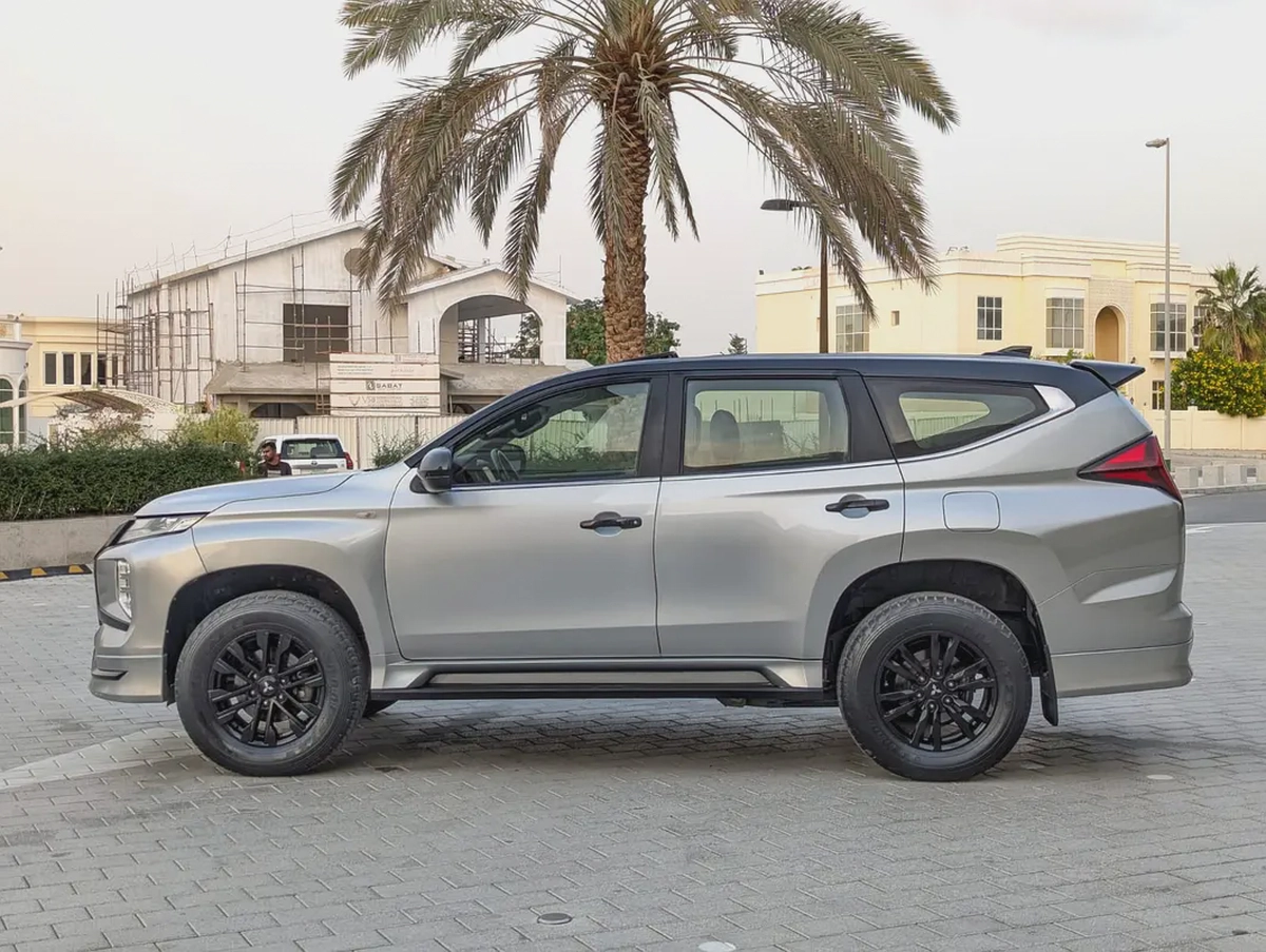 MITSUBISHI MONTERO SPORT 2021 SIGNATURE EDITION GCC ACCIDENT FREE IN EXCELLENT CONDITION-17-17