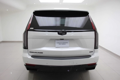 Cadillac Escalade-2