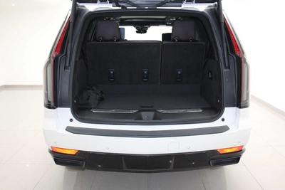 Cadillac Escalade-4
