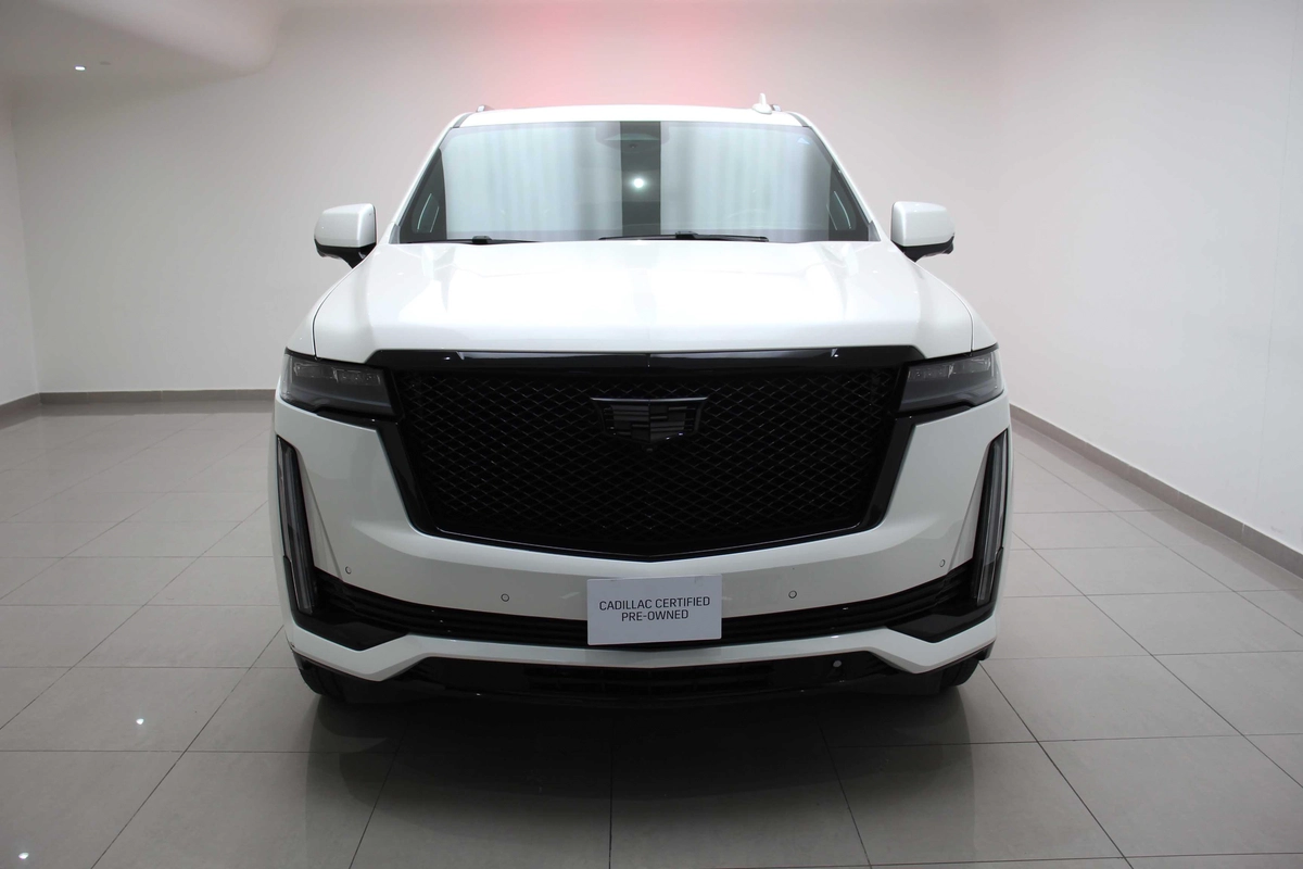 Cadillac Escalade-1-1