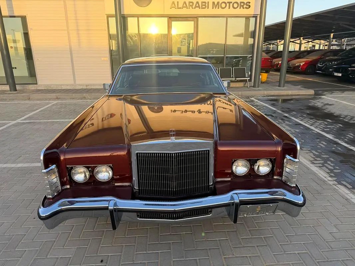 1978 Lincoln Continental - Classic American Luxury-3-3