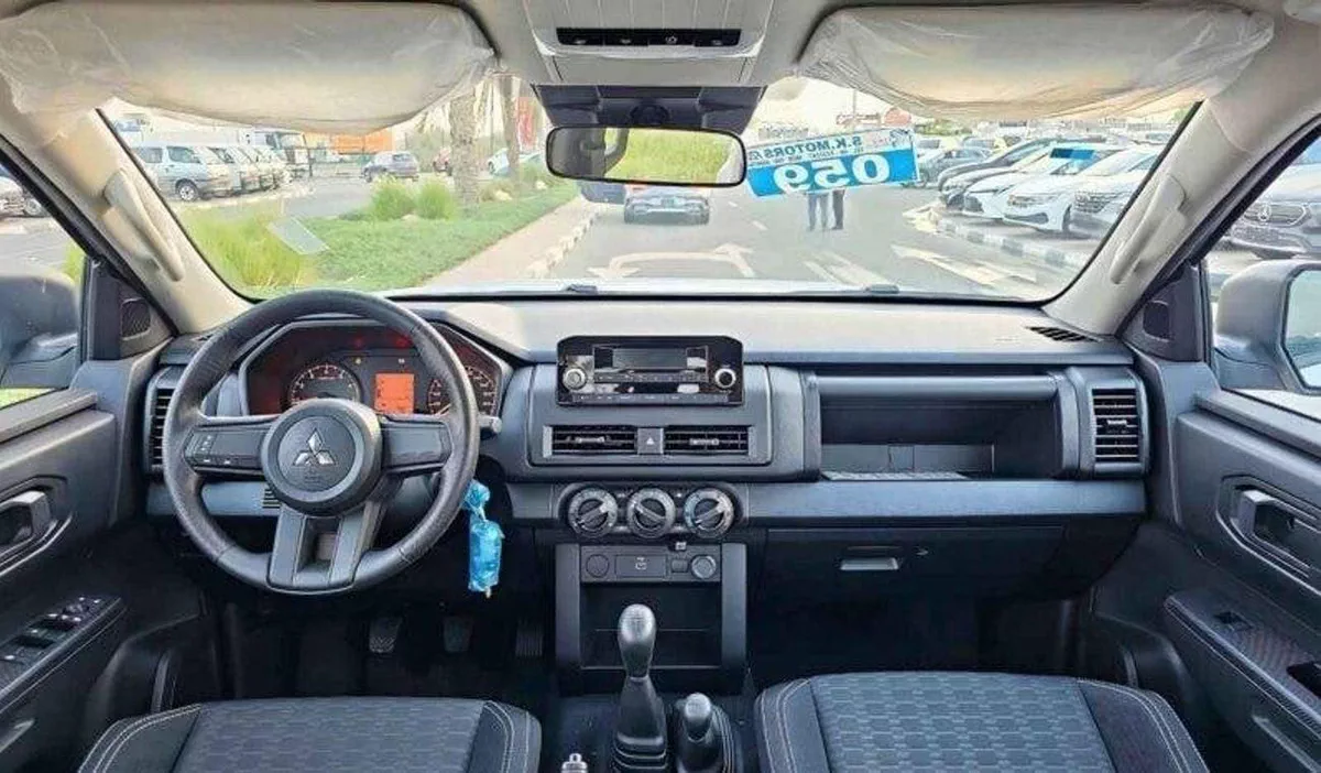 Mitsubishi L200 GL Mitsubishi L200 petrol 2.4L MY2026 FOR EXPORT ONLY-11-0