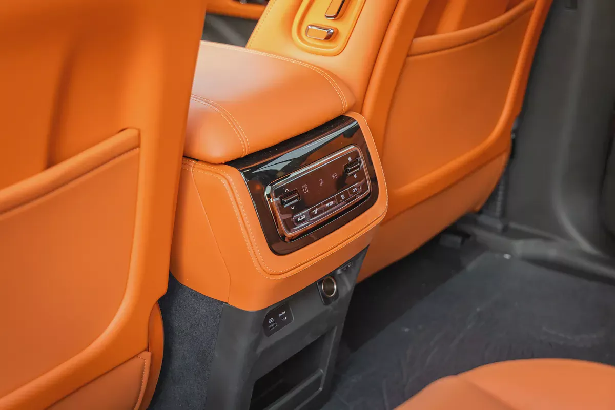 ROX 01 | 7 Seater | Hybrid SUV | Fully Loaded (Export Only)-16-16