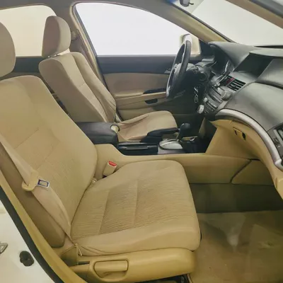 AED 677 PM | HONDA ACCORD LX 2011 | AS IS BASIS | WELL MAINTAINED | GCC-14