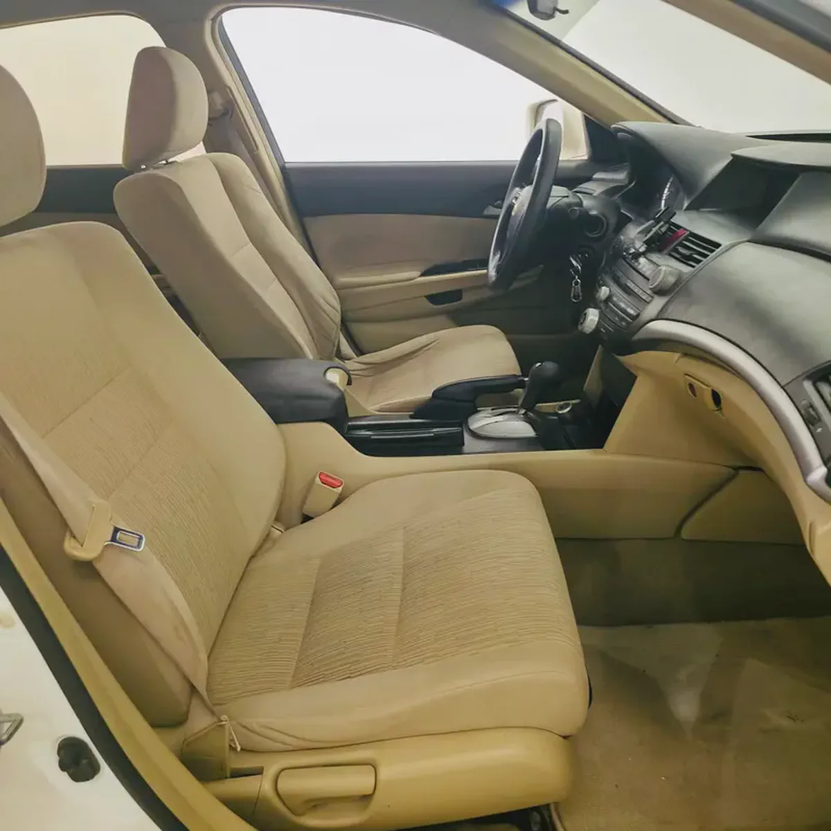 AED 677 PM | HONDA ACCORD LX 2011 | AS IS BASIS | WELL MAINTAINED | GCC-14-14