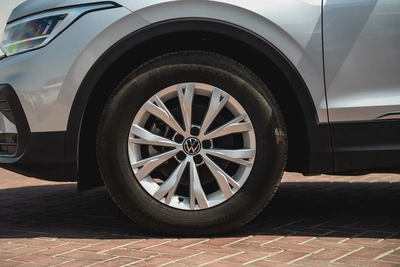 Volkswagen Tiguan Trendline Agency Warranty Full Service History1.4L 2024 Low Mileage GCC-2