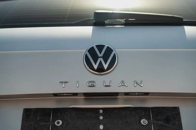 Volkswagen Tiguan Trendline Agency Warranty Full Service History1.4L 2024 Low Mileage GCC-4
