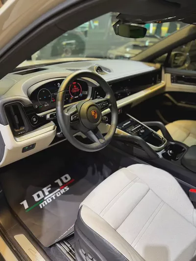 2025 Porsche Cayenne Coupe  GCC Only 10000 km-10