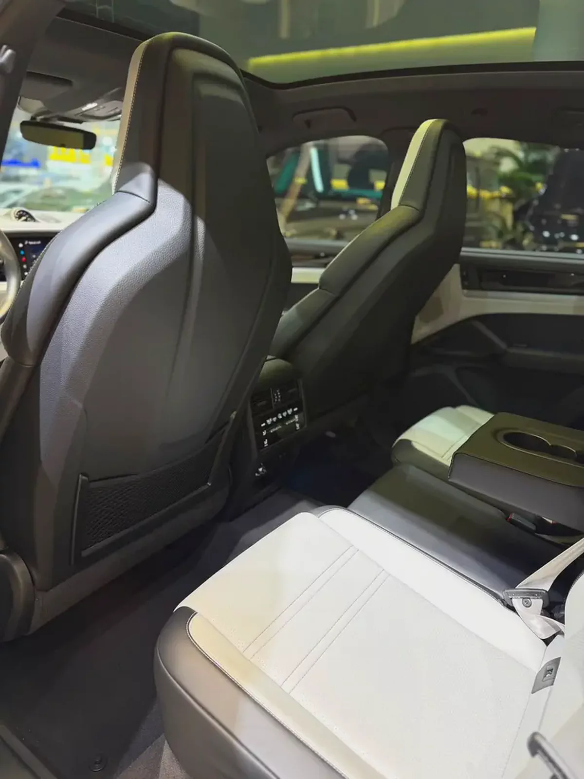 2025 Porsche Cayenne Coupe  GCC Only 10000 km-17-17