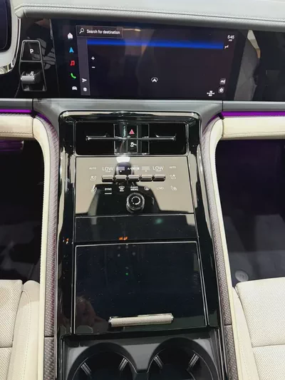 2026 - Porsche Panamera Turbo S E-Hybrid - Performance Luxury Sedan-14