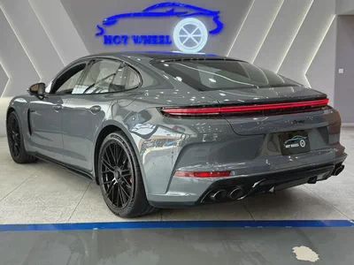 2026 - Porsche Panamera Turbo S E-Hybrid - Performance Luxury Sedan-4