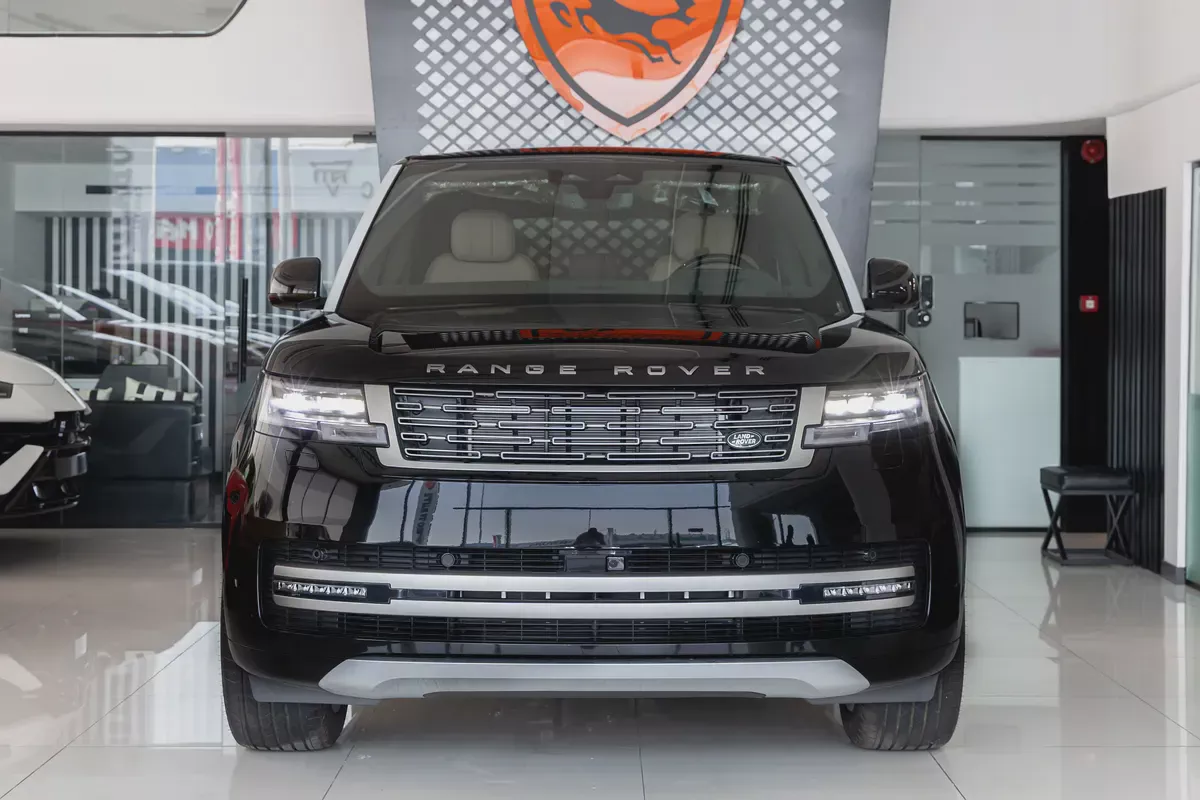 Range Rover | Vogue SE | GCC | AWD | Fully Loaded (Export)-1-1
