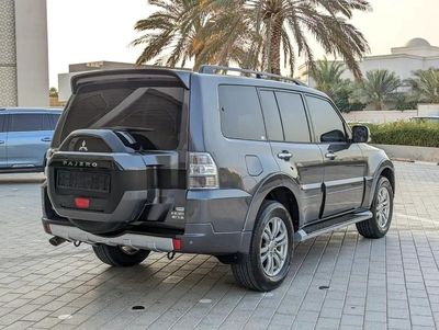 MITSUBISHI PAJERO 2017 GLS TOP FULL OPTION V6 3.8L IN EXCELLENT CONDITION-7