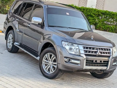 MITSUBISHI PAJERO 2017 GLS TOP FULL OPTION V6 3.8L IN EXCELLENT CONDITION-8