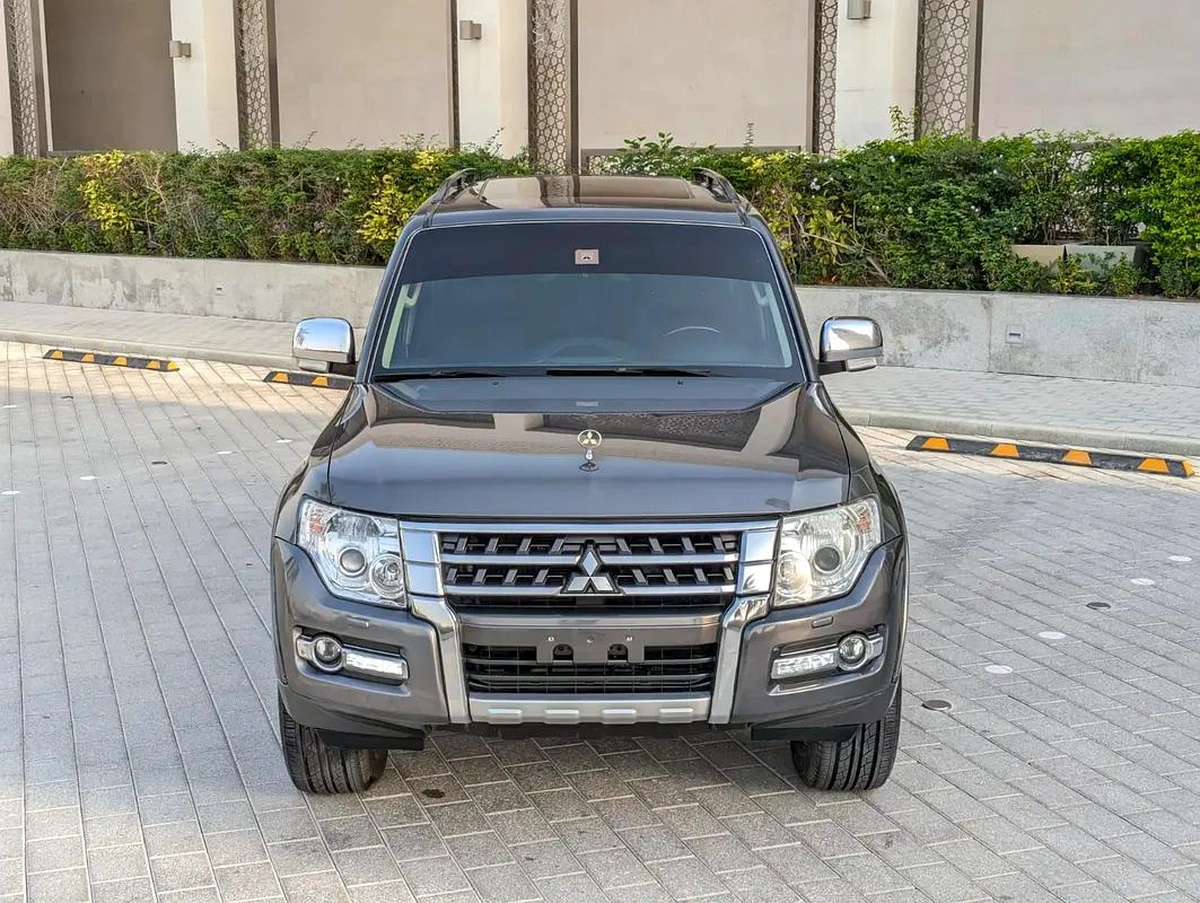 MITSUBISHI PAJERO 2017 GLS TOP FULL OPTION V6 3.8L IN EXCELLENT CONDITION-15-15