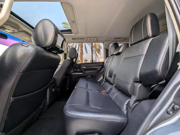 MITSUBISHI PAJERO 2017 GLS TOP FULL OPTION V6 3.8L IN EXCELLENT CONDITION