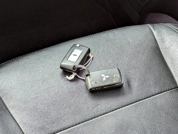 MITSUBISHI PAJERO 2017 GLS TOP FULL OPTION V6 3.8L IN EXCELLENT CONDITION
