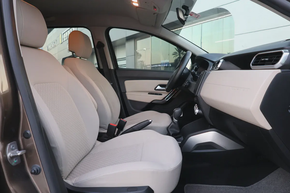 Renault Duster LE 2020 GCC Specs - Fully Loaded SUV-112000KM-EXCELLENT CONDITION-15-15