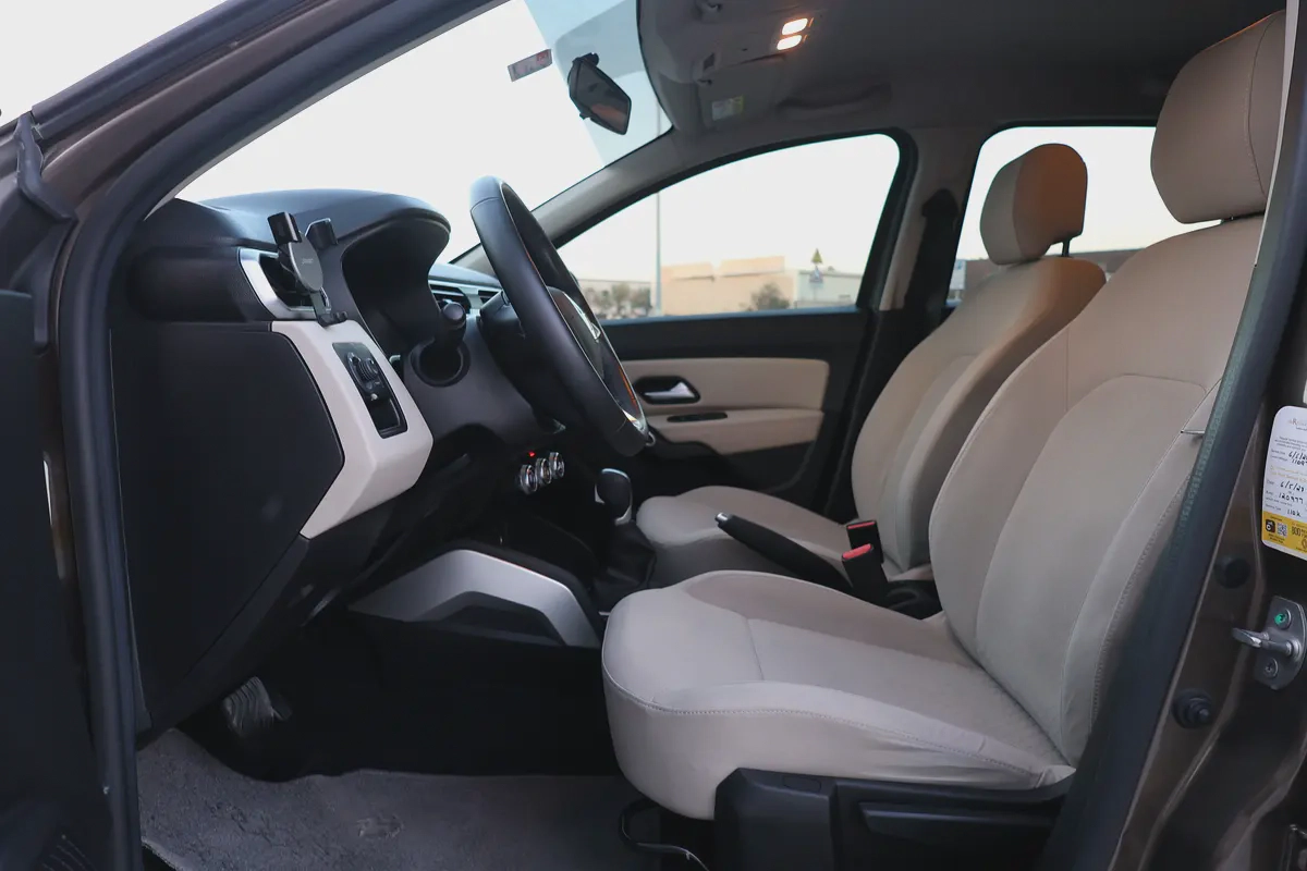 Renault Duster LE 2020 GCC Specs - Fully Loaded SUV-112000KM-EXCELLENT CONDITION-8-8