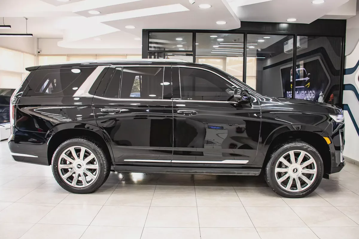 2021 Cadillac Escalade Platinum Luxury-2-2