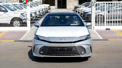 TOYOTA CAMRY LUMIER 2.5L HYBRID FULL OPTION MODEL 2025-16