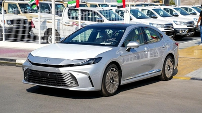 TOYOTA CAMRY LUMIER 2.5L HYBRID FULL OPTION MODEL 2025-0