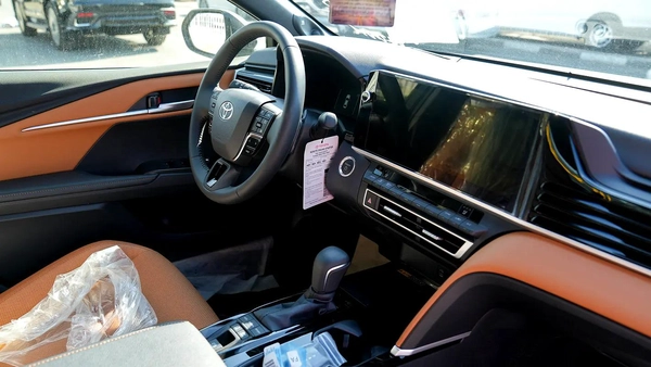 TOYOTA CAMRY LUMIER 2.5L HYBRID FULL OPTION MODEL 2025