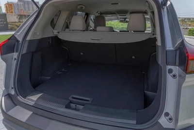 2023 Nissan X-Trail S - GCC Specs - Like New!-8