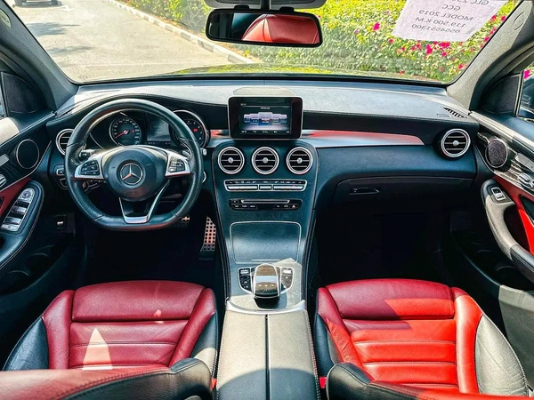 Mercedes GLC250 Coupe model 2019 GCC
