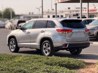 Toyota Highlander Limited 3.6L // 2019 full option// sunroof, leather seats-16