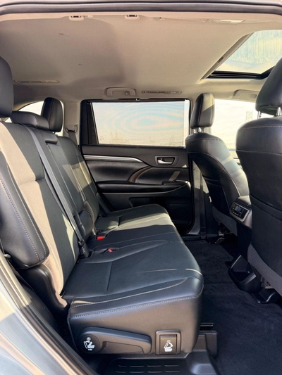 Toyota Highlander Limited 3.6L // 2019 full option// sunroof, leather seats-19