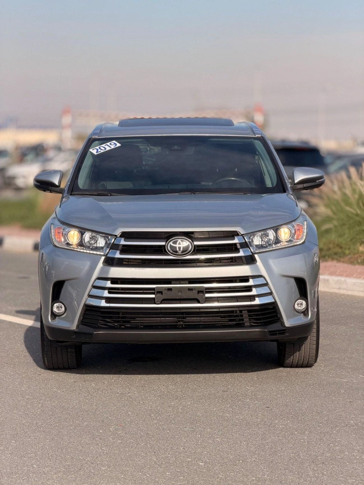 Toyota Highlander Limited 3.6L // 2019 full option// sunroof, leather seats-1-1