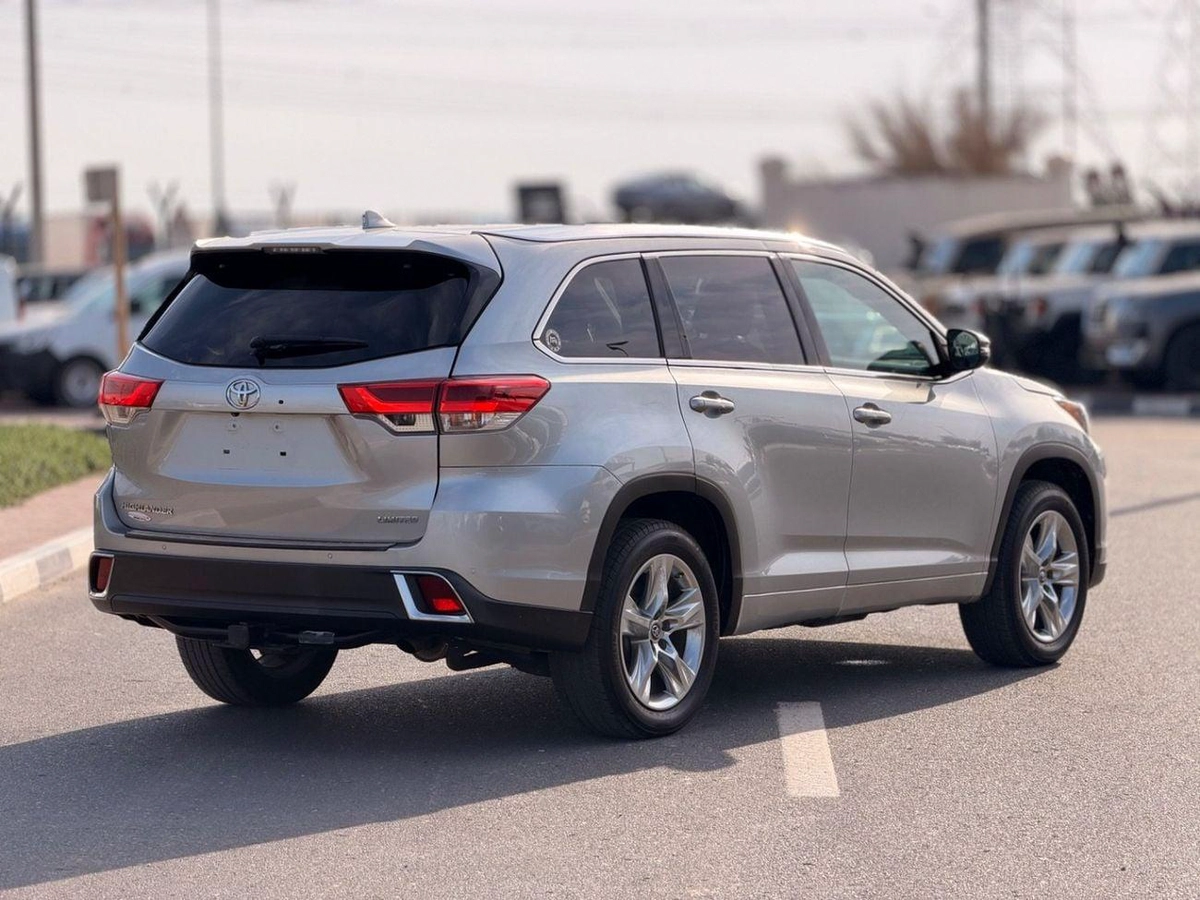 Toyota Highlander Limited 3.6L // 2019 full option// sunroof, leather seats-3-3