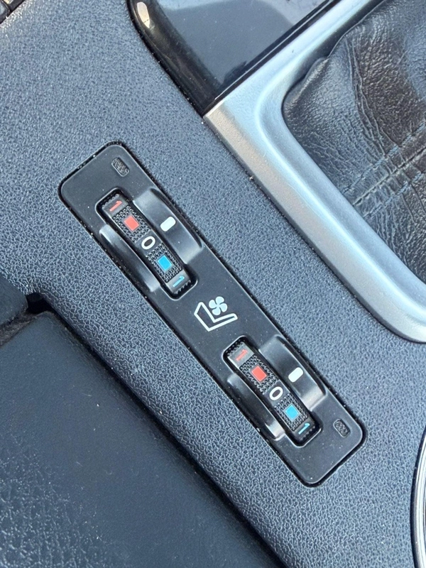 Toyota Highlander Limited 3.6L // 2019 full option// sunroof, leather seats